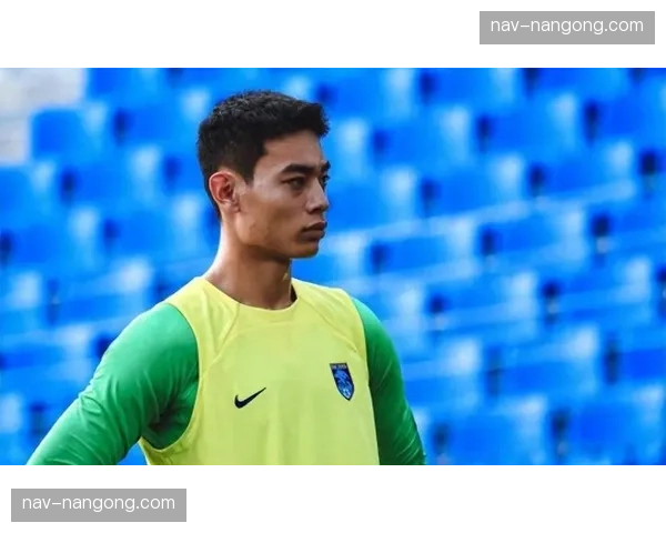 申花门将位置操作备受质疑 薛庆浩九次扑救难掩体系漏洞